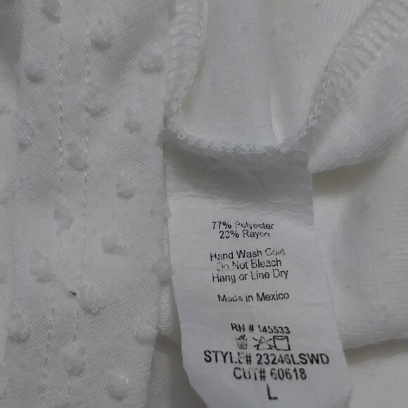 W5 White Swiss Dot Top Twist Front 3/4 Sleeve Size Large - Picture 9 of 10